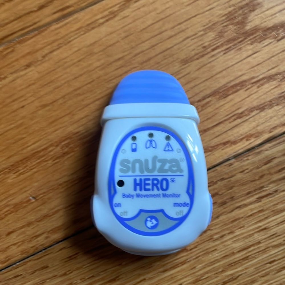 Snuza hero baby monitor. Lavender color.